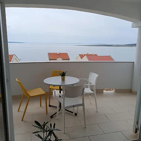 Apartments Matosevic-Pag Pag Town Exterior photo