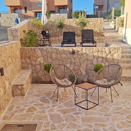 Apartments Matosevic-Pag Pag Town Exterior photo