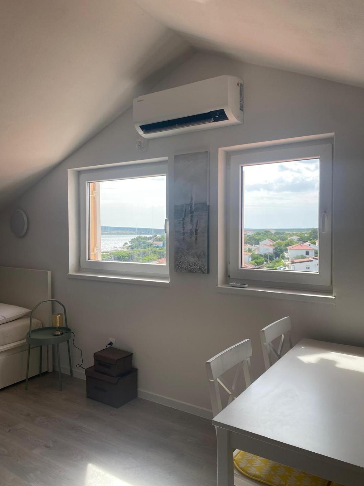 Matosevic-pag Apartment